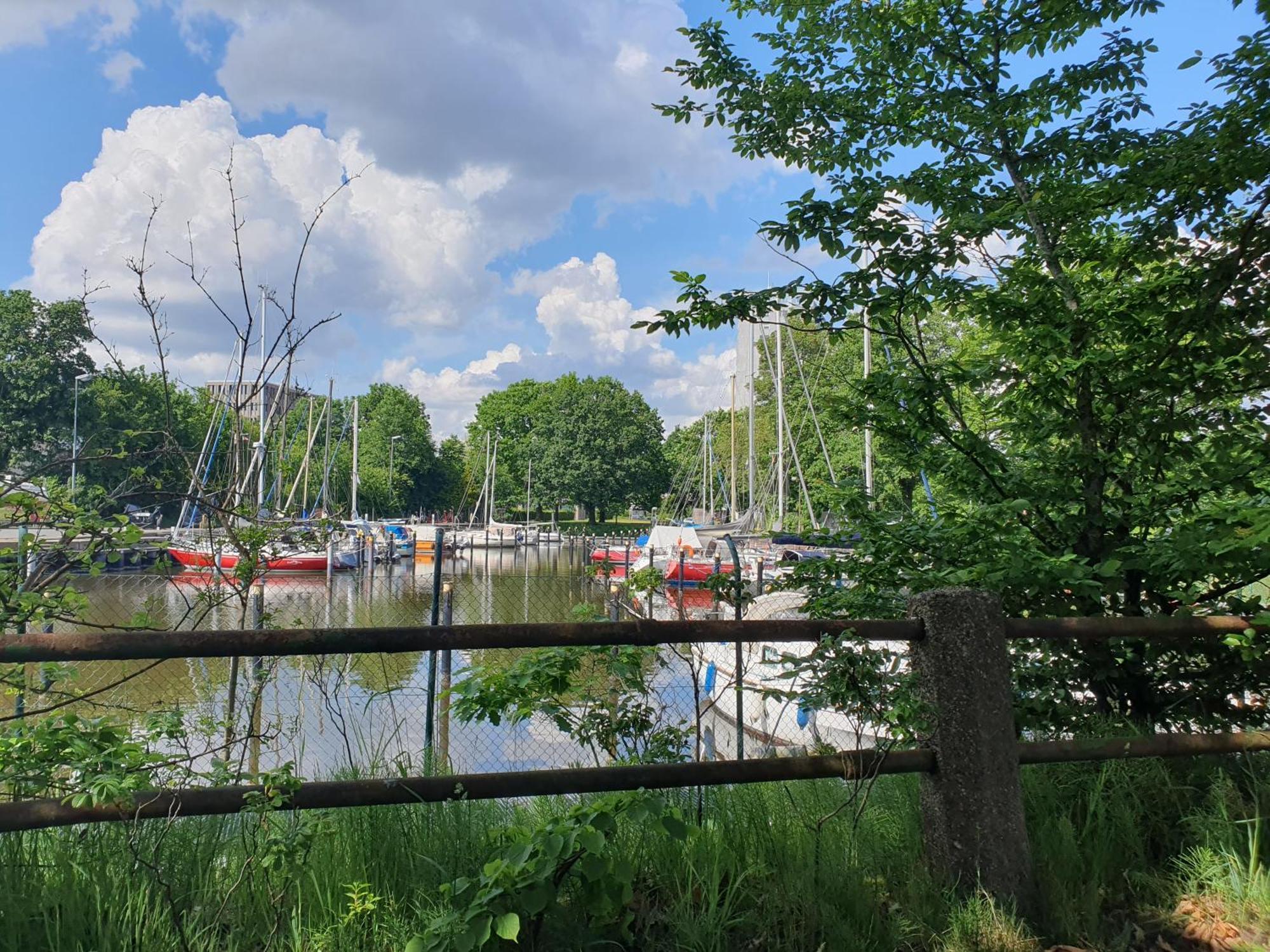 Appartamento Moebeliertes Wohnen Auf Zeit Am Yachthafen Bremerhaven Esterno foto